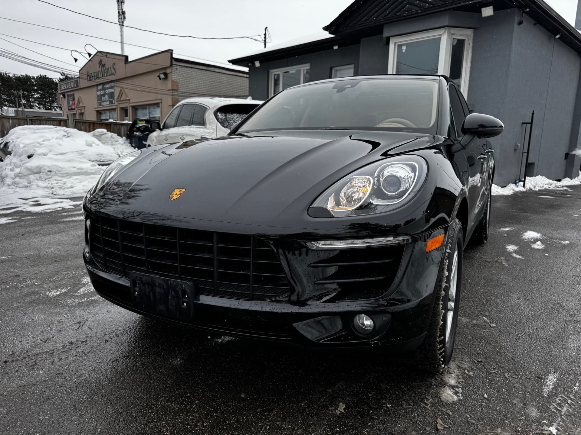 2017 Porsche Macan - Image 9